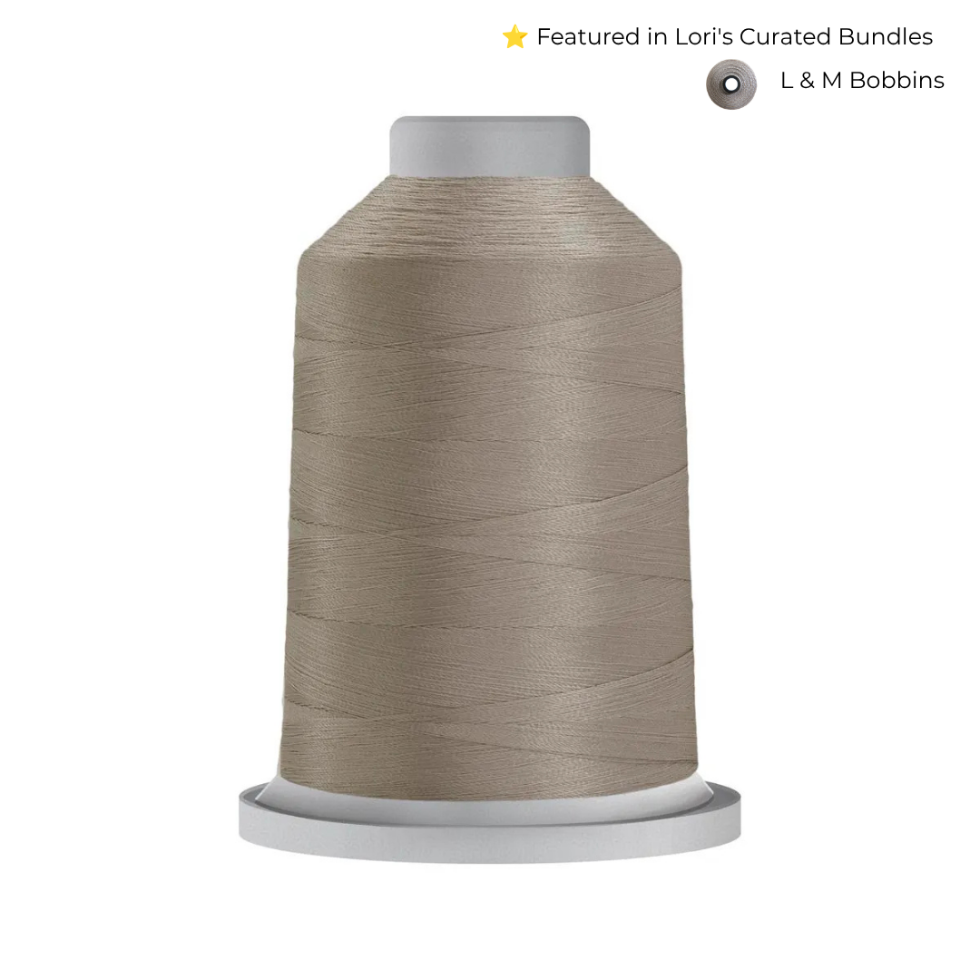 Glide 40 wt Cool Grey 3 (10CG3) 5000 m king cone trilobal polyester quilting thread.